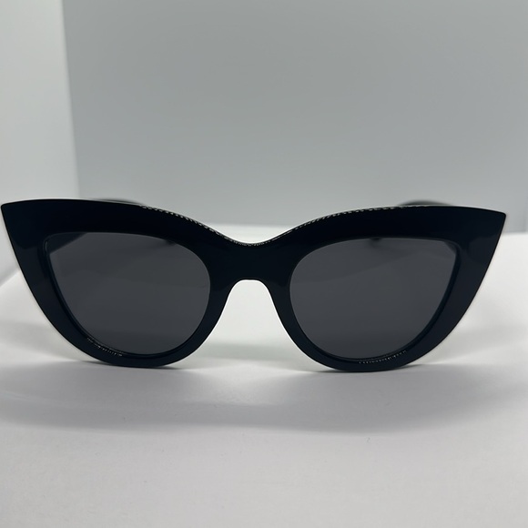 NWT Chic Black Cat Eye Sunglasses - UVProtection - Vintage Inspired Glamour main image 10